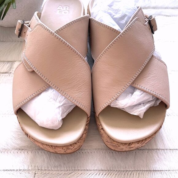 ABEO Solstice Cross Slide in Cuban Sand – Metatarsal - Picture 7 of 11